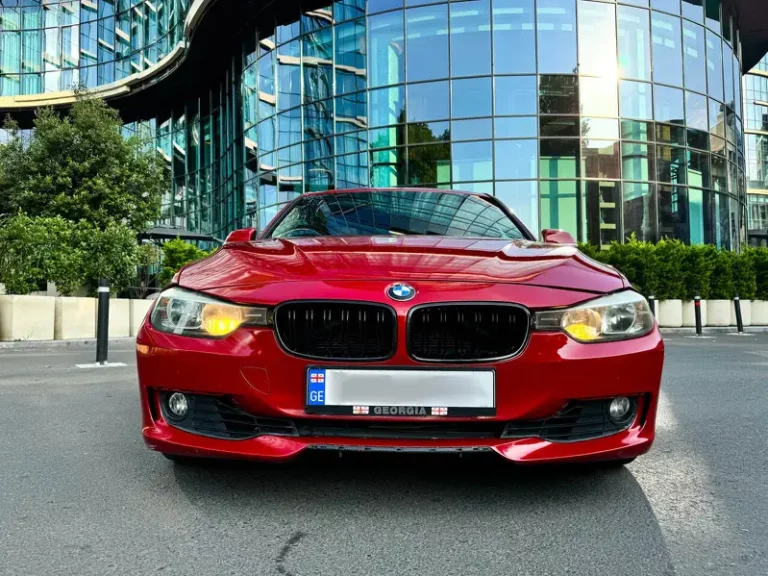 BMW 328i