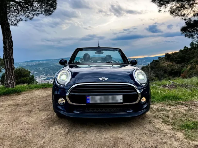 Mini Cabrio Blue